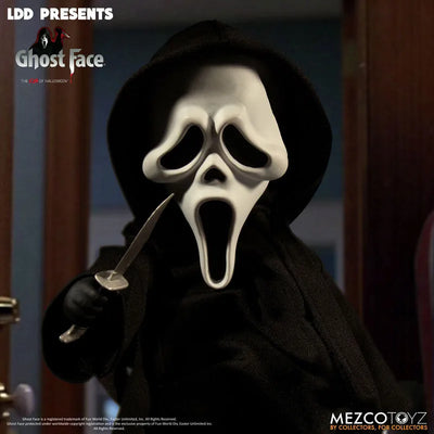 Living Dead Dolls/ Icon of Halloween Ghost Faceㅤ – Mezco – ActionFigure Brasil — ângulo diferente