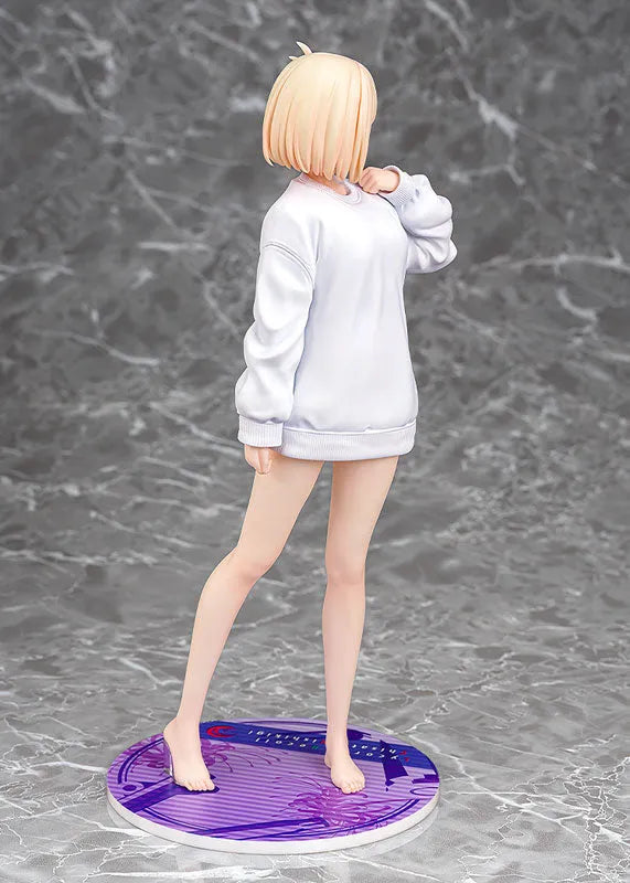 Lycoris Recoil - Nishikigi Chisato - 1/7 - Oversized Sweatshirt Ver. (Phat Company)ㅤ – Phat Company as Manufacturer – ActionFigure Brasil