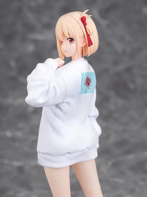 Lycoris Recoil - Nishikigi Chisato - 1/7 - Oversized Sweatshirt Ver. (Phat Company)ㅤ – Phat Company as Manufacturer – ActionFigure Brasil