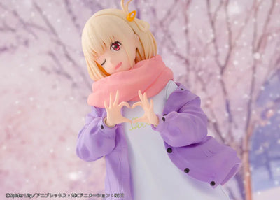 Lycoris Recoil - Nishikigi Chisato - 1/7 - Winter Outfit ver. (Proof)ㅤ – Proof – ActionFigureBrasil — com base expositora