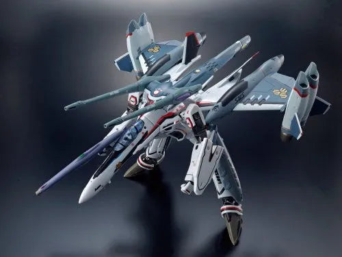 Macross Frontier - Macross Frontier The Movie ~Itsuwari no Utahime~ - VF-25F Tornado Messiah Valkyrie (Saotome Alto Custom) - DX Chogokin - 1/60 (Bandai)ㅤ – Bandai – ActionFigure Brasil