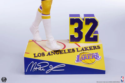 Magic Johnson - LIMITED EDITION: 250 – PCS – ActionFigure Brasil — close