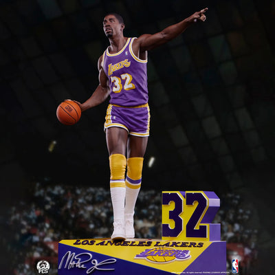 Magic Johnson - LIMITED EDITION: 250 – PCS – ActionFigure Brasil — ambientada