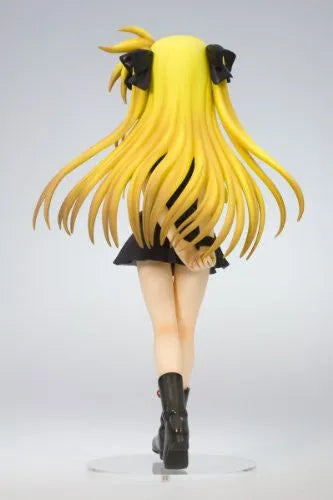 Mahou Shoujo Lyrical Nanoha The Movie 1st - Fate Testarossa - 1/8 - Casual Clothes Ver. (Kotobukiya)ㅤ – Kotobukiya – ActionFigure Brasil — com base expositora