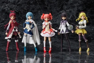 Mahou Shoujo Madoka★Magica - Kyuubey - Sakura Kyouko - Figma #128 (Max Factory)ㅤ – Max Factory – ActionFigureBrasil — com base expositora