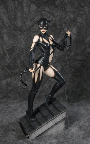 [Mamegyorai Limited Distribution] Fantasy Figure Gallery - DC Comics Collection: Catwoman 1/6 Resin Statueㅤ – Yamato USA – ActionFigure Brasil