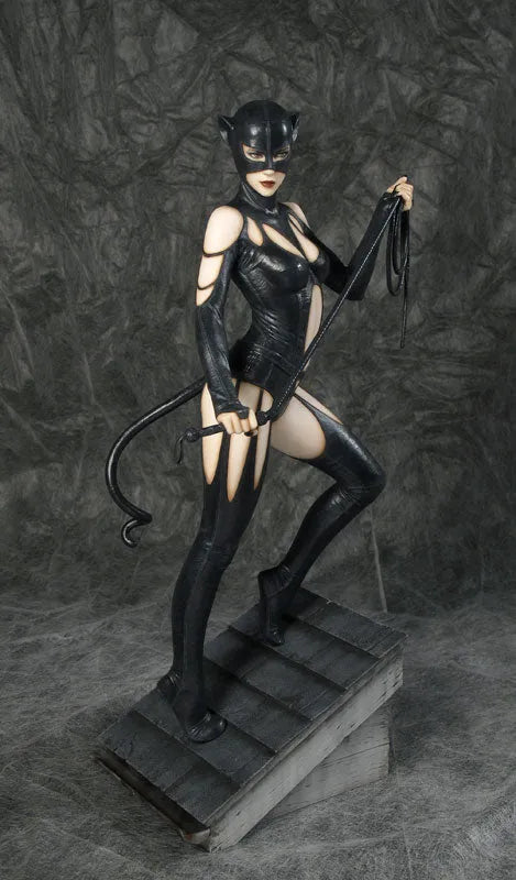 [Mamegyorai Limited Distribution] Fantasy Figure Gallery - DC Comics Collection: Catwoman 1/6 Resin Statueㅤ – Yamato USA – ActionFigure Brasil