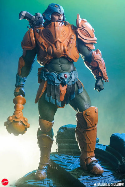 Man-at-Arms Legends - LIMITED EDITION: 450 – Tweeterhead – ActionFigure Brasil — close