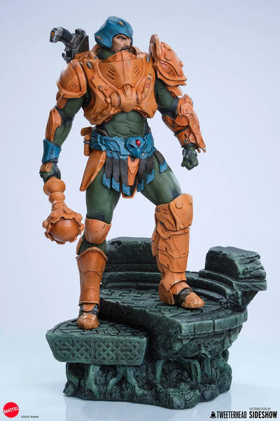 Man-at-Arms Legends - LIMITED EDITION: 450 – Tweeterhead – ActionFigure Brasil — com base expositora