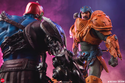 Man-at-Arms Legends - LIMITED EDITION: 450 – Tweeterhead – ActionFigure Brasil — ângulo diferente