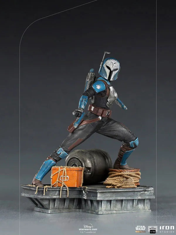 Mandalorian Statue 