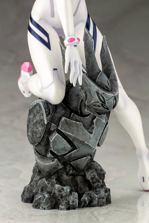 Mari Makinami Illustrious White Plugsuit Version – Kotobukiya – ActionFigure Brasil