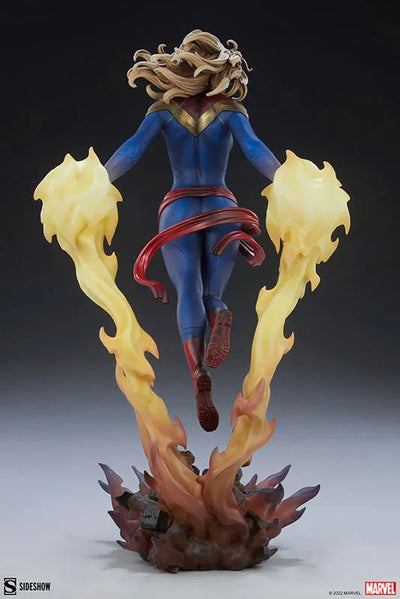 "Marvel Comics" Premium Format Figure Captain Marvel (Sparkle Fist)ㅤ – Sideshow Collectibles – ActionFigure Brasil — embalagem