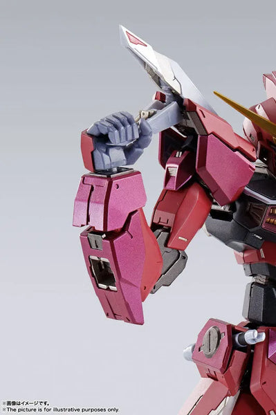 METAL BUILD Justice Gundam "Mobile Suit Gundam SEED"ㅤ – Bandai Spirits – ActionFigure Brasil — ambientada