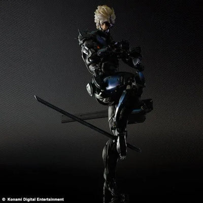 Metal Gear Rising: Revengeance - Raiden - Play Arts Kai - Black Armour ver. (Square Enix)ㅤ – Square Enix – ActionFigureBrasil — close