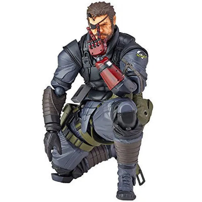 Metal Gear Solid V: The Phantom Pain - Venom Snake - Vulcanlog 004 - Sneaking Suit ver. (Union Creative International Ltd)ㅤ – Union Creative – ActionFigure Brasil — ambientada
