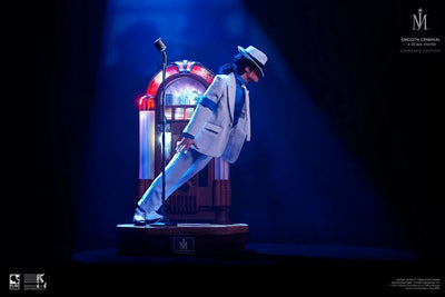 Michael Jackson: Smooth Criminal (Deluxe Version) - LIMITED EDITION: 1600 (Deluxe Version) – PureArts – ActionFigure Brasil — ângulo diferente