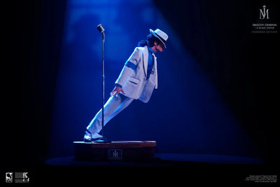 Michael Jackson: Smooth Criminal - LIMITED EDITION: 1600 – PureArts – ActionFigure Brasil — ambientada