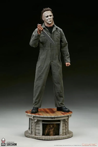 Michael Myers (Slasher Edition) - LIMITED EDITION: 2500 (Exclusive) – PCS – ActionFigure Brasil — com base expositora