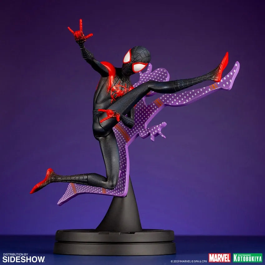 Miles Morales (Hero Suit Version) – Kotobukiya – ActionFigure Brasil — iluminação de estúdio