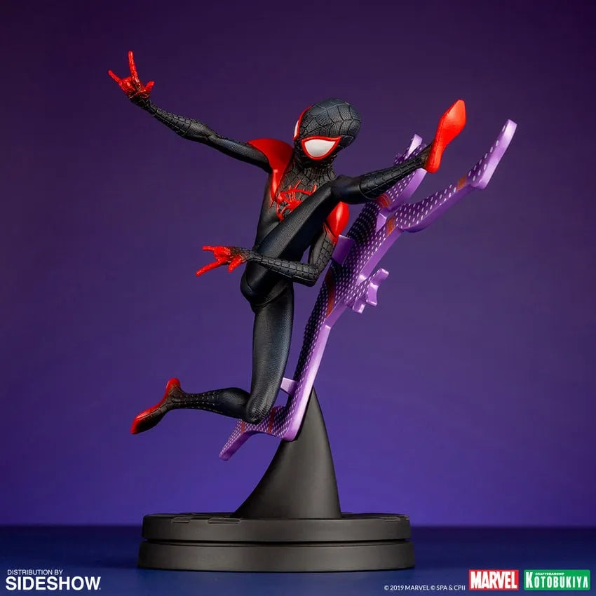Miles Morales (Hero Suit Version) – Kotobukiya – ActionFigure Brasil — iluminação de estúdio