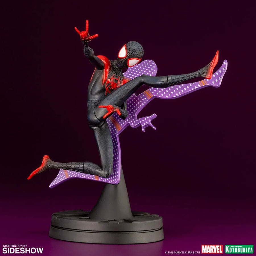 Miles Morales (Hero Suit Version) – Kotobukiya – ActionFigure Brasil — iluminação de estúdio