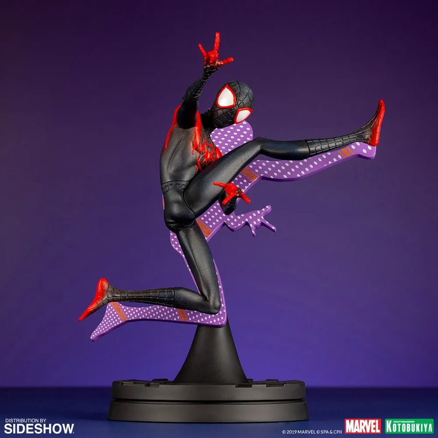 Miles Morales (Hero Suit Version) – Kotobukiya – ActionFigure Brasil — iluminação de estúdio