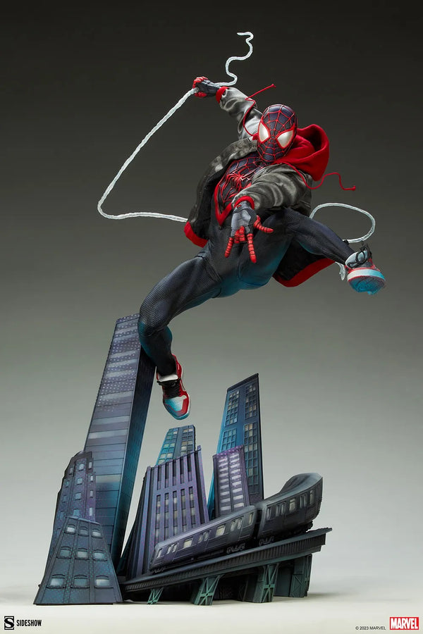 Miles Morales - LIMITED EDITION: 800 (Exclusive) – Sideshow Collectibles – ActionFigure Brasil