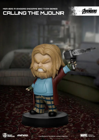 Mini Egg Attack Avengers: Endgame "Casual Thor" Series 1 Calling Mjolnirㅤ – Beast Kingdom – ActionFigureBrasil — ângulo diferente