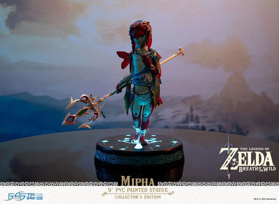 Mipha (Collector's Edition) – First 4 Figures – ActionFigure Brasil — com base expositora
