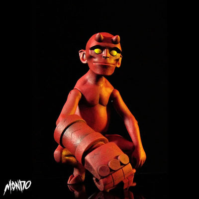 Mondo Art Collection "Hellboy" 1/6 Scale Figure Baby Hellboyㅤ – Puella Magi Madoka Magica – ActionFigureBrasil — ângulo diferente