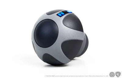 Mondo Art Collection - The Iron Giant 1/1 Scale The Iron Giant's Boltㅤ – Gantaku – ActionFigure Brasil — ângulo diferente