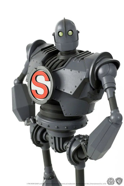 Mondo Art Collection "The Iron Giant" DX Figure - The Iron Giantㅤ – Gantaku – ActionFigure Brasil — ambientada