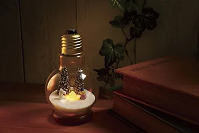 Moomin - Moomintroll - Too-Ticky - Moomin Light Bulb Terrarium - 1 (Re-Ment)ㅤ – Re-Ment – ActionFigureBrasil — ângulo diferente