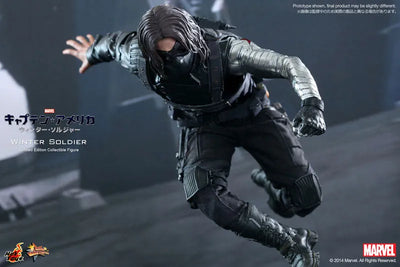 Movie Masterpiece 1/6 Scale Fully Poseable Figure "Captain America / The Winter Soldier" Winter Soldierㅤ – Hot Toys – ActionFigure Brasil — ambientada