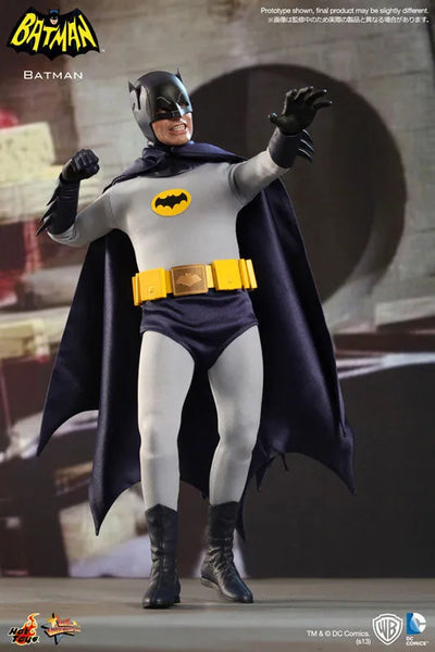 Movie Masterpiece - Batman 1966 TV Series 1/6 Scale Figure: Batmanㅤ – Gantaku – ActionFigure Brasil — ângulo diferente