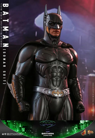 Movie Masterpiece "Batman Forever" 1/6 Scale Figure Batman (Sonar Suit Edition)ㅤ – Hot Toys – ActionFigureBrasil — ambientada