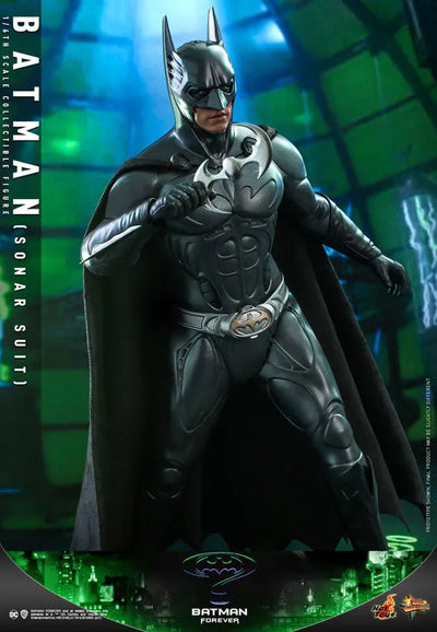 Movie Masterpiece "Batman Forever" 1/6 Scale Figure Batman (Sonar Suit Edition)ㅤ – Hot Toys – ActionFigureBrasil — iluminação de estúdio