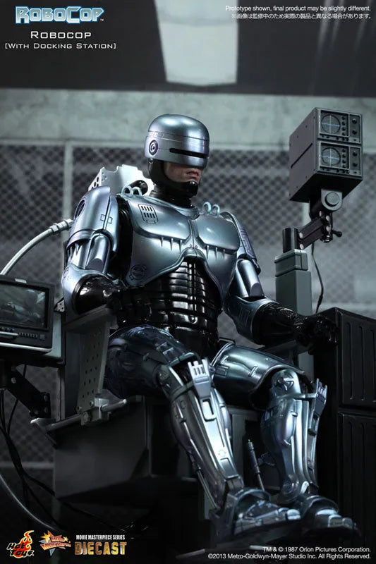 Movie Masterpiece DIECAST - Robocop 1/6 Scale Figure: Robocop w/Docking Stationㅤ – Gantaku – ActionFigure Brasil