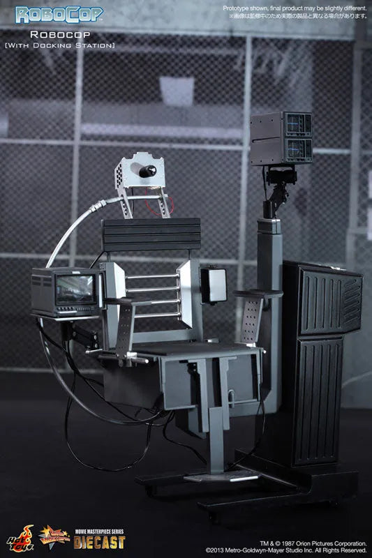 Movie Masterpiece DIECAST - Robocop 1/6 Scale Figure: Robocop w/Docking Stationㅤ – Gantaku – ActionFigure Brasil