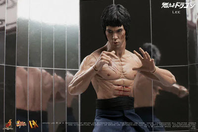 Movie Masterpiece DX - Enter The Dragon: Bruce Lee Regular Edition 1/6 Scale Figure (Reproduced)ㅤ – Gantaku – ActionFigure Brasil — com base expositora