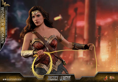Movie Masterpiece "Justice League" 1/6 Scale Figure: Wonder Woman(Provisional Pre-order)ㅤ – Puella Magi Madoka Magica – ActionFigureBrasil — ângulo diferente