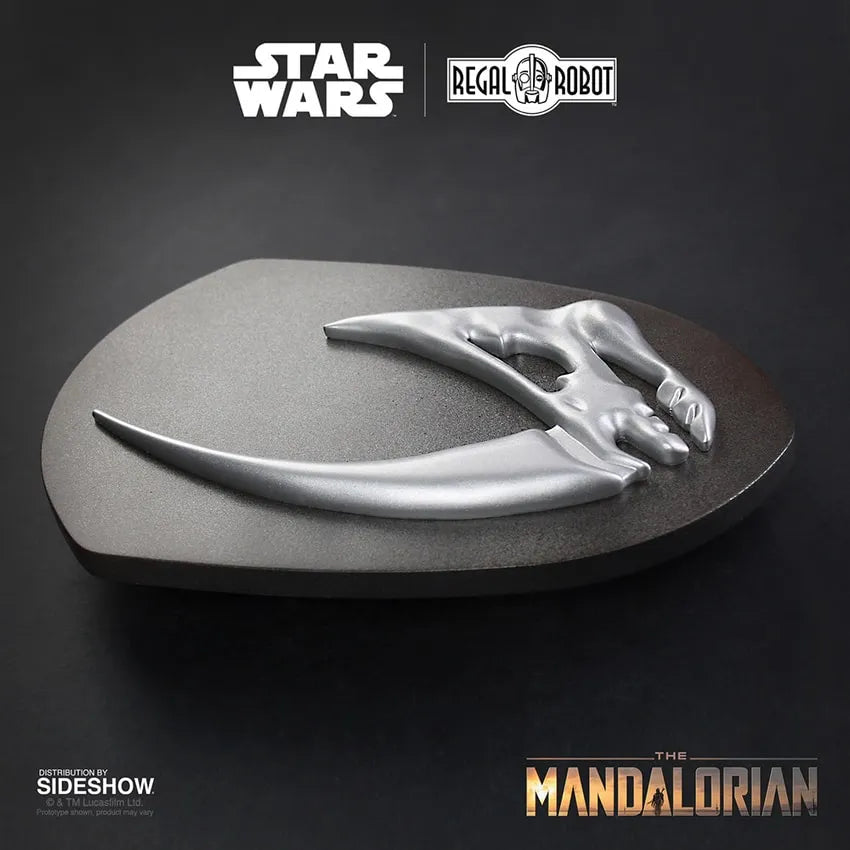 Mudhorn Signet Plaque – Regal Robot – ActionFigure Brasil