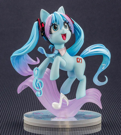 My Little Pony - Vocaloid - Hatsune Miku - Bishoujo Statue - My Little Pony Bishoujo Series - 1/7 (Kotobukiya)ㅤ – Kotobukiya – ActionFigure Brasil — ambientada