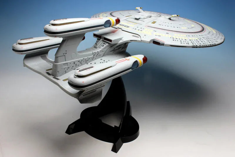 New Star Trek TNG U.S.S. Enterprise NCC-1701D Model Kai (Dreadnought Class)ㅤ – DIAMOND SELECT TOYS – ActionFigure Brasil