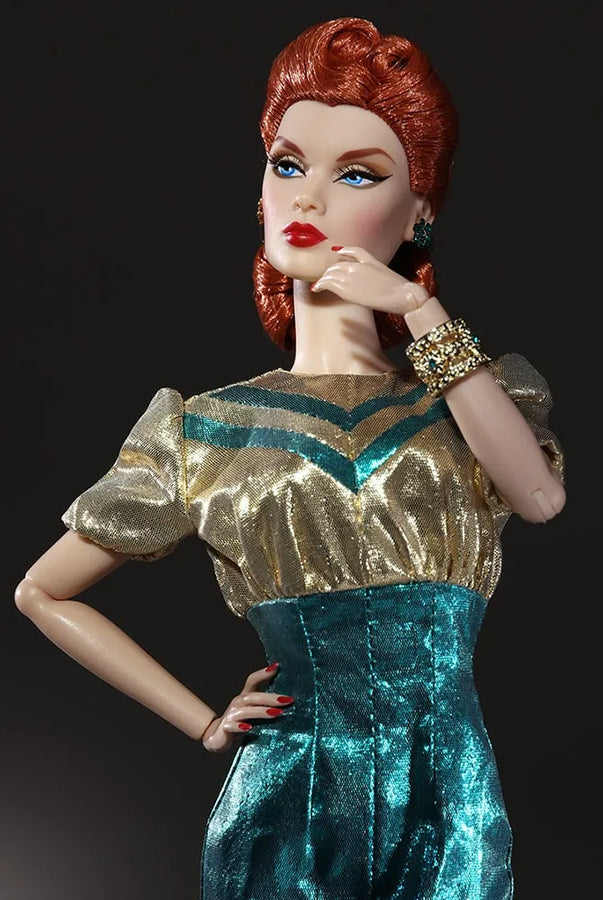 New York Bound Victoire Roux® - LIMITED EDITION: 550 – Integrity Toys – ActionFigure Brasil