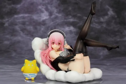 Nitro Super Sonic - Sonico - Voice Collection - 1/7 - Bikini & Sofa ver., Black ver. (Griffon Enterprises)ㅤ – Griffon Enterprises – ActionFigure Brasil