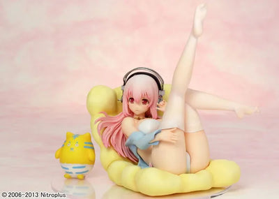 Nitro Super Sonic - Sonico - Voice Collection - 1/7 - Bikini & Sofa ver. (Griffon Enterprises)ㅤ – Griffon Enterprises – ActionFigure Brasil — close