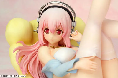 Nitro Super Sonic - Sonico - Voice Collection - 1/7 - Bikini & Sofa ver. (Griffon Enterprises)ㅤ – Griffon Enterprises – ActionFigure Brasil — ângulo diferente