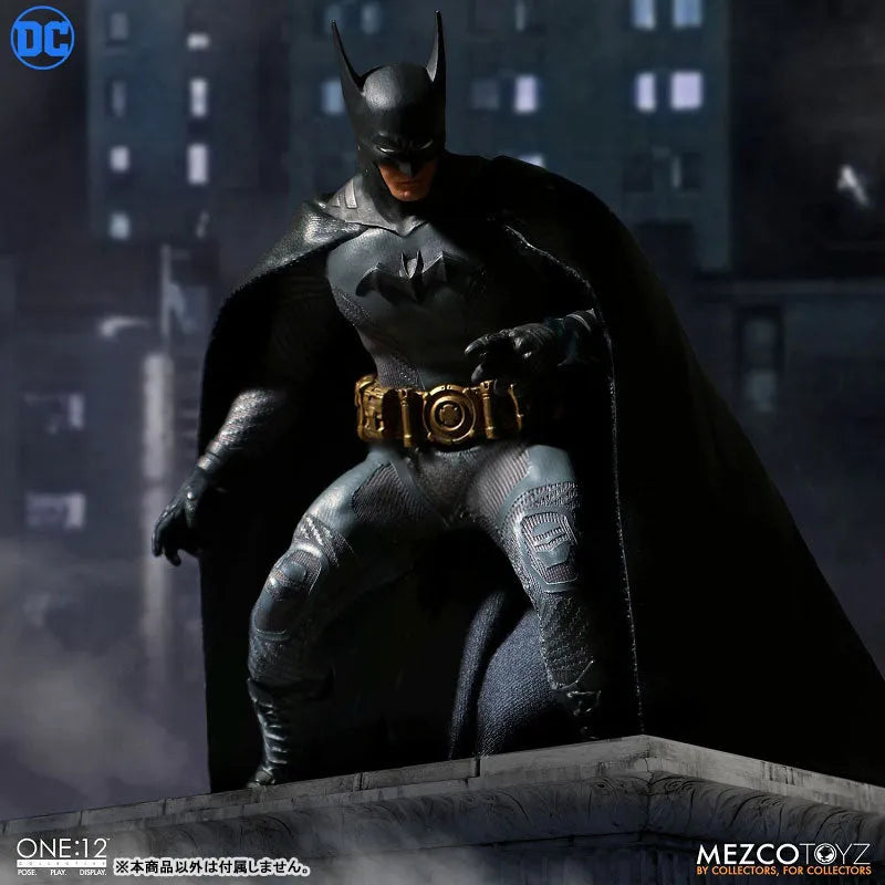 ONE:12 Collective - DC Comics: Ascending Knight Batman 1/12 Action Figureㅤ – Mezco – ActionFigure Brasil